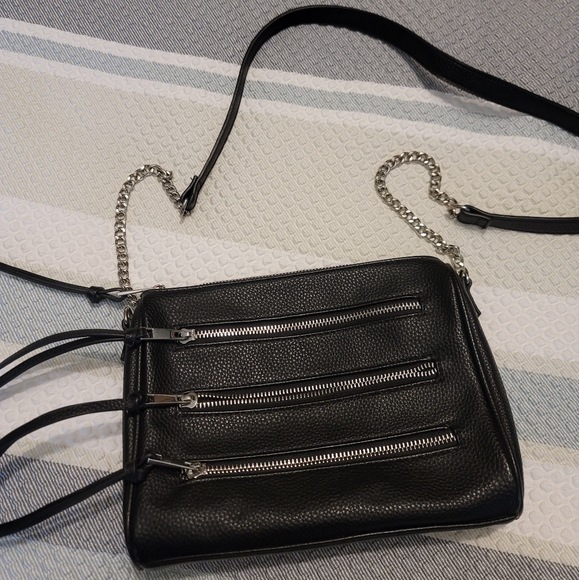 Black Zipper Purse - Picture 4 of 4